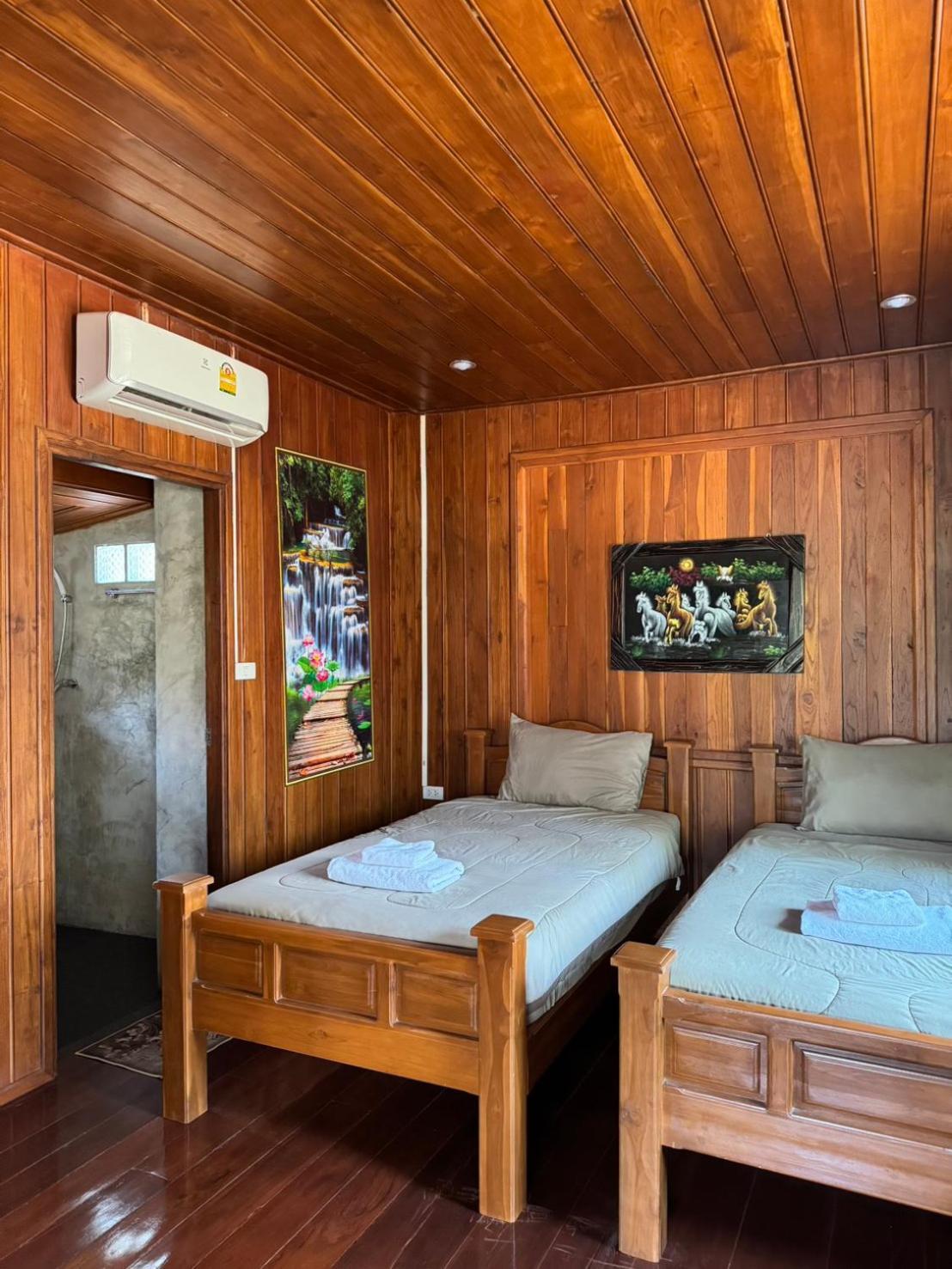 Denchai City Resort เด่นชัยซิตี้ รีสอร์ท Phrae Exterior photo
