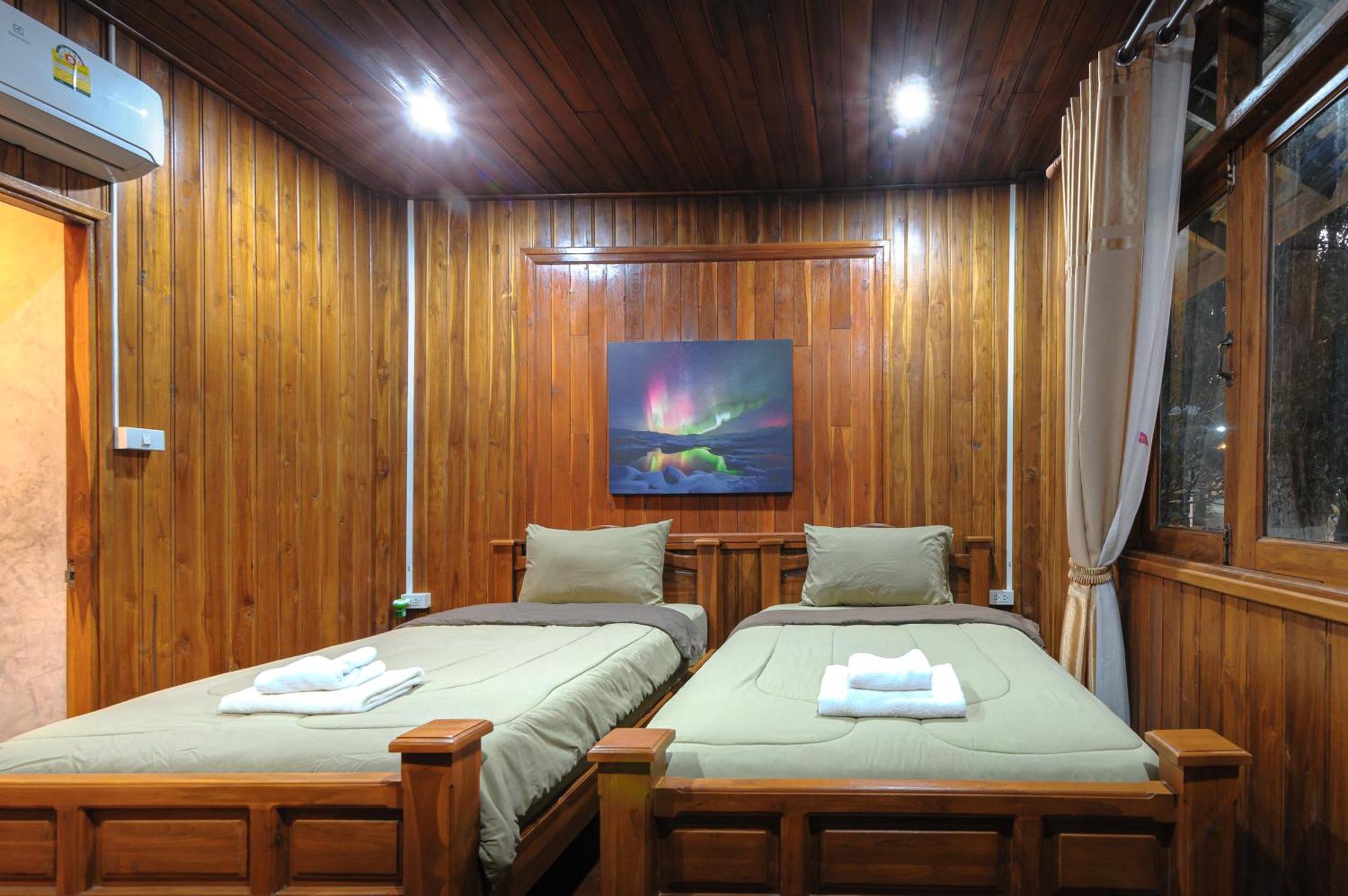 Denchai City Resort เด่นชัยซิตี้ รีสอร์ท Phrae Exterior photo